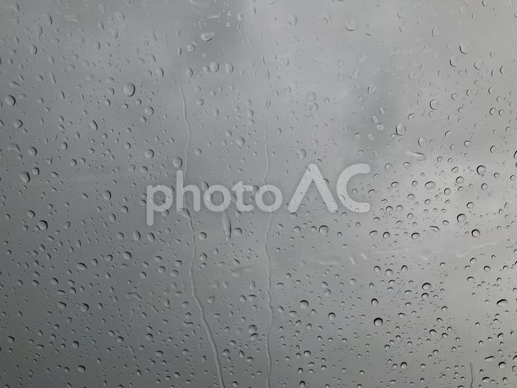 雨　2 雨,フロントガラス,夕方の写真素材