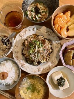 なすと豚バラのオイスターポン酢定食 ご飯,料理,おうちごはんの写真素材