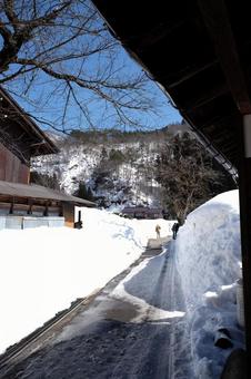 白川郷　積雪　道 白川郷,積雪,道の写真素材