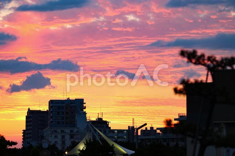 夕暮れ時の空 夕焼け,夕暮れ,黄昏の写真素材