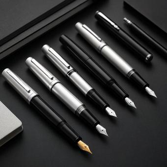 ビジネスや勉強に最適な万年筆コレクション ビジネスや勉強に最適な万年筆コレクションの写真