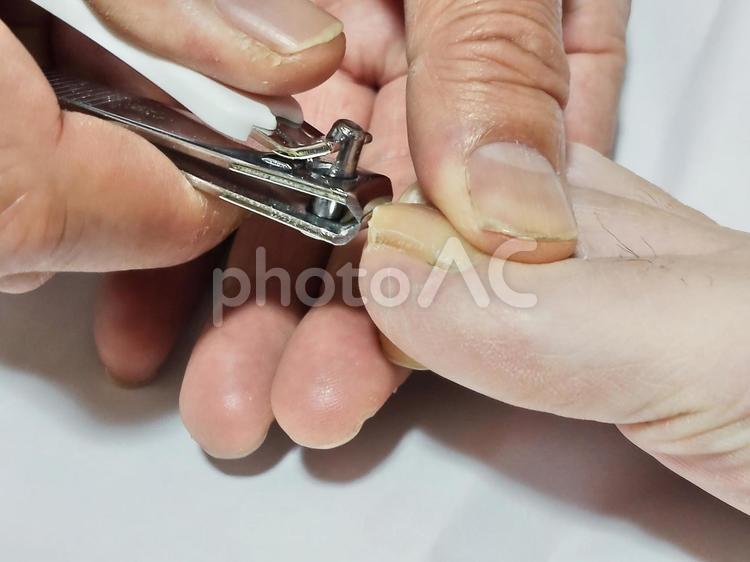 足の爪を切ってもらう 爪切り,足,足の爪の写真素材