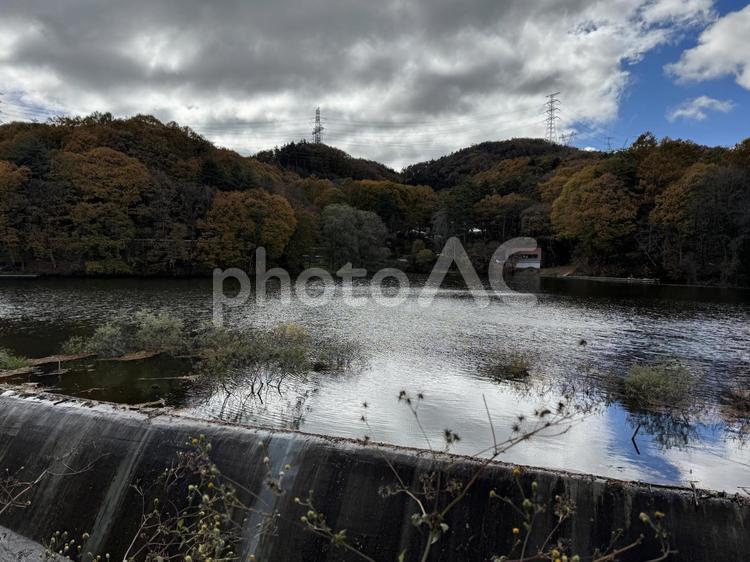長野県塩尻市　みどり湖流出口 みどり湖,湖,lakeの写真素材
