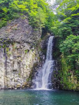 【秋田県】鹿角市・銚子の滝 【秋田県】鹿角市・銚子の滝 鹿角市,銚子の滝,滝の写真素材