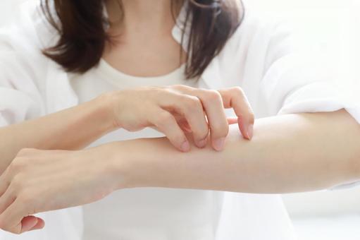 腕のかゆみ 皮膚科 腕のかゆみ 皮膚科 腕,かゆみ,アトピーの写真素材