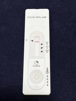 新型コロナ&インフルエンザ同時検査キット 新型コロナ&インフルエンザ同時検査キット 新型コロナウィルス,コロナ,コロナ感染の写真素材