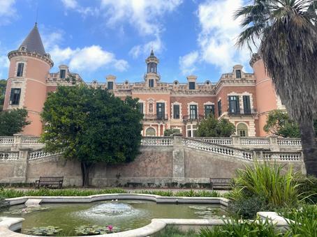 パラウ・デ・レス・オレス(バルセロナ) パラウ・デ・レス・オレス(バルセロナ) バルセロナ,スペイン,カタルーニャの写真素材