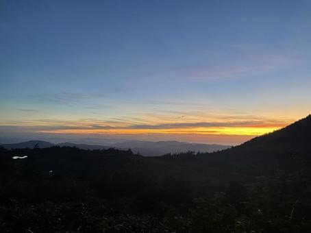白山テント場南竜から見る夕日 白山テント場南竜から見る夕日の写真