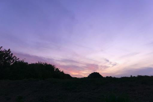 日の出前の空 日の出前の空の写真