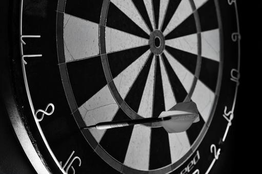 16ダブルに刺さったダーツ 16ダブルに刺さったダーツ ダーツ,ダーツボード,ハードダーツの写真素材