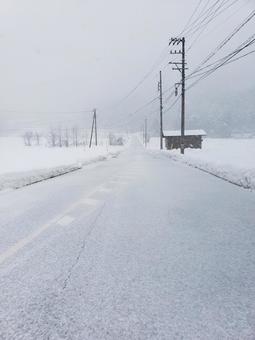 白川村鳩谷より 冬,道路,冬景色の写真素材