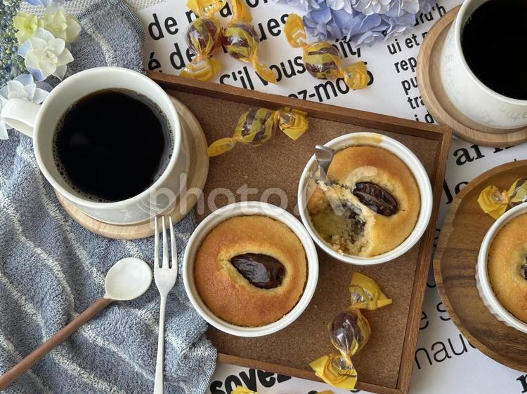 デーツと餡子のマフィン デーツ,マフィン,ケーキの写真素材