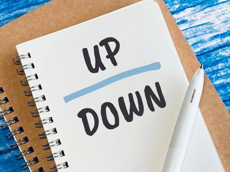 up/downと書かれたノート up/downと書かれたノート アップダウン,上下,アップの写真素材