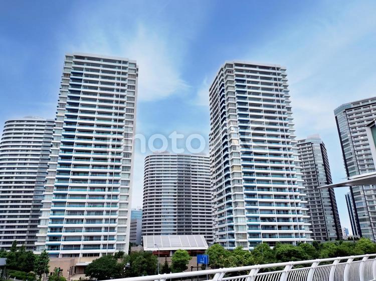 横浜みなとみらいの高層マンション群 高層マンション,タワーマンション,みなとみらい21の写真素材