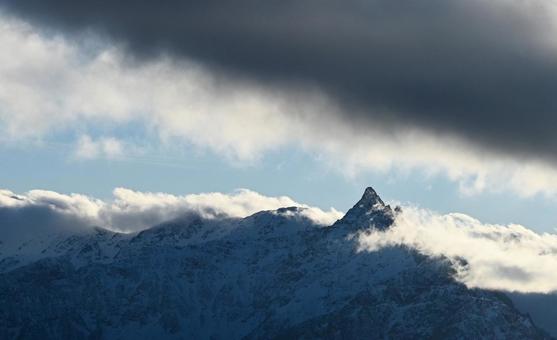 初冬の槍ヶ岳 冬,雪山,アルプスの写真素材