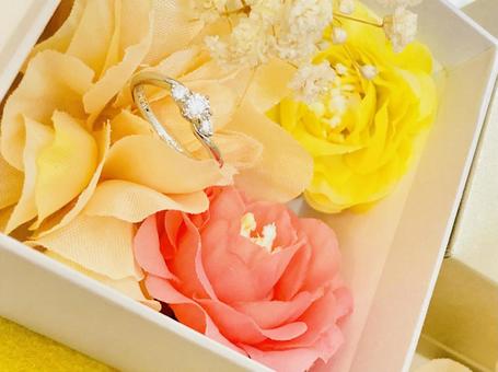 お花と指輪 お花と指輪 指輪,結婚指輪,結婚の写真素材
