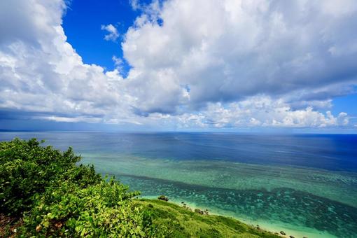 比嘉ロードパークから望む宮古島の絶景 比嘉ロードパークから望む宮古島の絶景 比嘉ロードパーク,宮古島,沖縄の写真素材