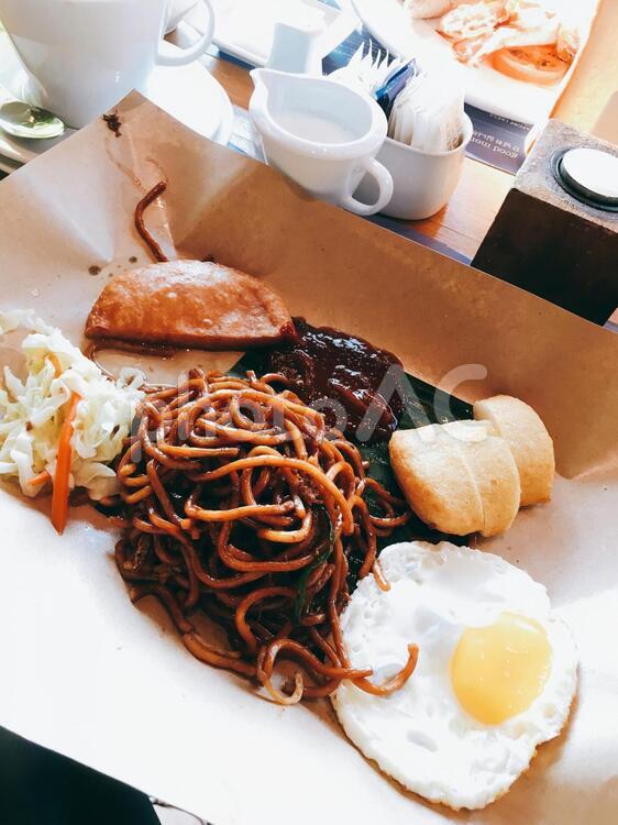 伝統的なマレーシアの朝食・ナシラマ@シンガポール 朝食,伝統的,マレーの写真素材