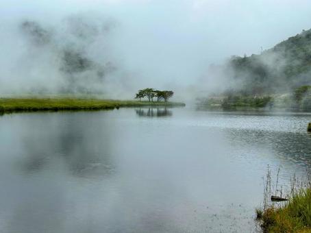 覚満淵 覚満淵の写真