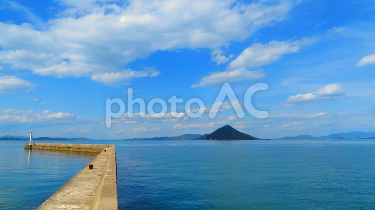 ４月上旬の瀬戸内海と島々 背景,瀬戸内海,自然の写真素材