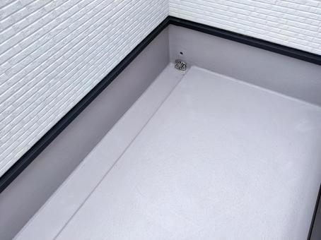 新しいバルコニーの防水工事 新しいバルコニーの防水工事の写真
