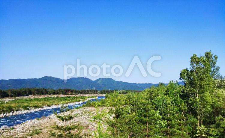 長野県大町市　高瀬川を眺める 長野県大町市,高瀬川,長野県の写真素材