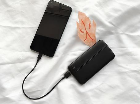 モバイルバッテリーから発火 モバイルバッテリーから発火の写真