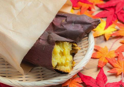 紅葉と焼き芋 (シルクスイート) 紅葉と焼き芋 (シルクスイート)の写真