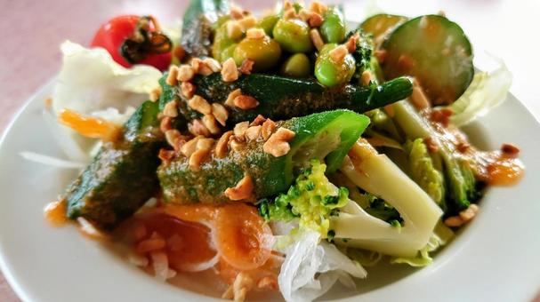 サラダ サラダ サラダ,野菜,ドレッシングの写真素材