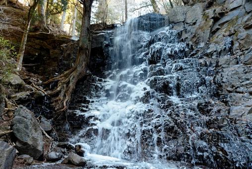 母の白滝１ 滝,冬,氷の写真素材