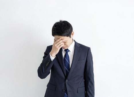 ビジネスマン 男性 30代 悩み ビジネスマン 男性 30代 悩みの写真
