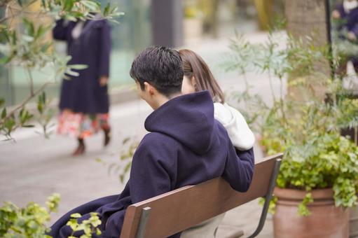 Couple sitting and chatting, a couple, men and women, a date, JPG