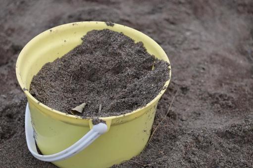 砂場に放置されたバケツ 公園,砂場,遊び場の写真素材