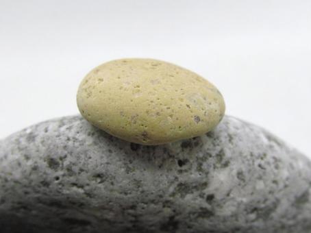 石 石,自然石,丸いの写真素材