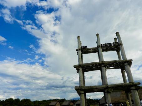真夏の空の下の三内丸山遺跡 真夏の空の下の三内丸山遺跡の写真