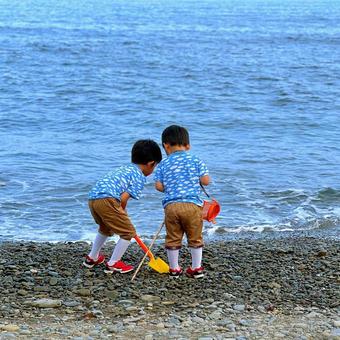 子供の海遊び 子供の海遊びの写真
