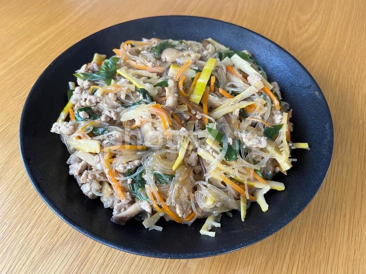 春巻きの具材（調理後）２ 春巻き,具材,材料の写真素材