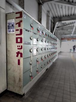 古びたコインロッカー 古びたコインロッカーの写真