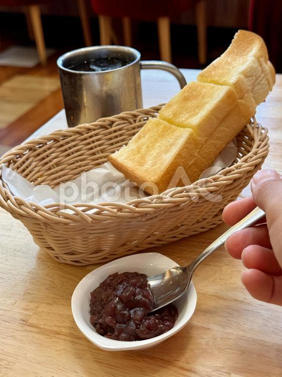 おぐらあんとトースト　朝食 焼き目,バター,こんがりの写真素材