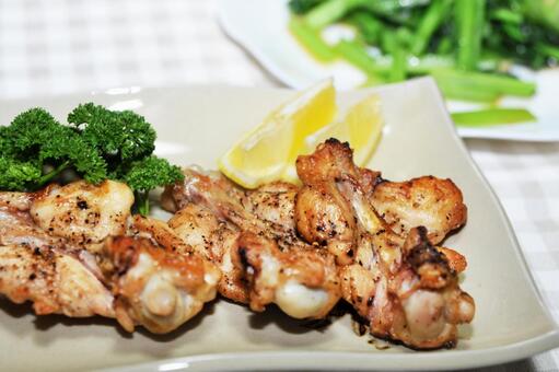 美味しそうなチキンの手羽元焼き チキンの手羽元焼き,料理,手羽元の写真素材