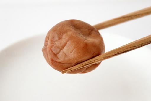 梅干し 箸あげ 梅干し 箸あげ 梅干し,梅,漬物の写真素材