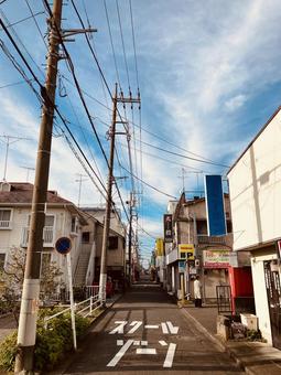 スクールゾーン 道路,商店,スクールゾーンの写真素材