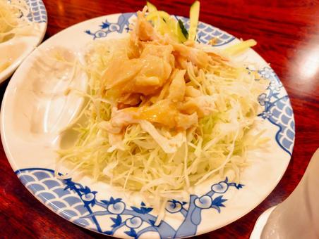 蒸し鶏胡麻ソース 蒸し鶏,チキン,鶏肉の写真素材
