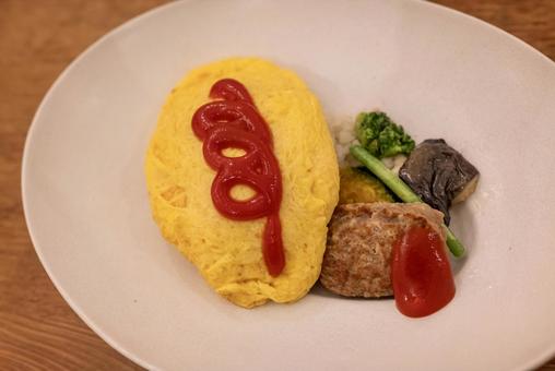 子供から人気のお子様ランチ 子供から人気のお子様ランチ オムライス,ハンバーグ,お子様ランチの写真素材