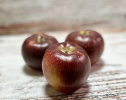 りんご りんご,信濃の雫,果物の写真素材