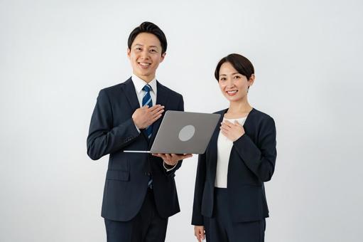 男女のサラリーマン 男女のサラリーマン オフィス,ビジネス,仲間の写真素材