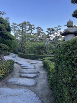 史跡高松城跡・玉藻公園の飛石 史跡高松城跡・玉藻公園の飛石 玉藻公園,高松城跡,日本庭園の写真素材