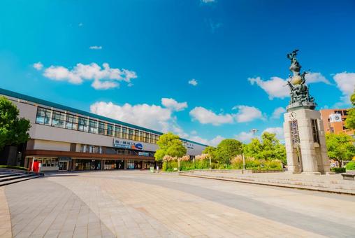 【鳥取】鳥取駅のモニュメント 鳥取駅,駅前,駅の写真素材