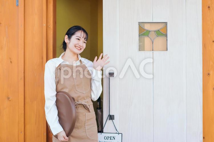 カフェ・飲食店・レストランのスタッフ カフェ,ウェイトレス,ランチの写真素材