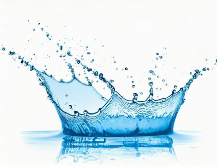 白背景に弾ける水/ウォータークラウン 白背景に弾ける水/ウォータークラウンの写真